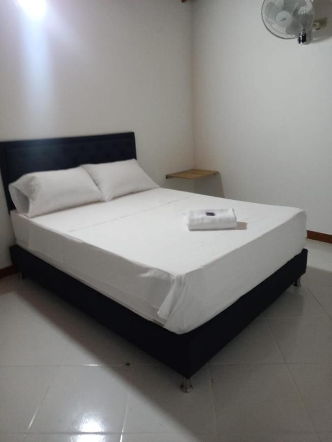 Hotel Picasso 70 Medellin Luaran gambar