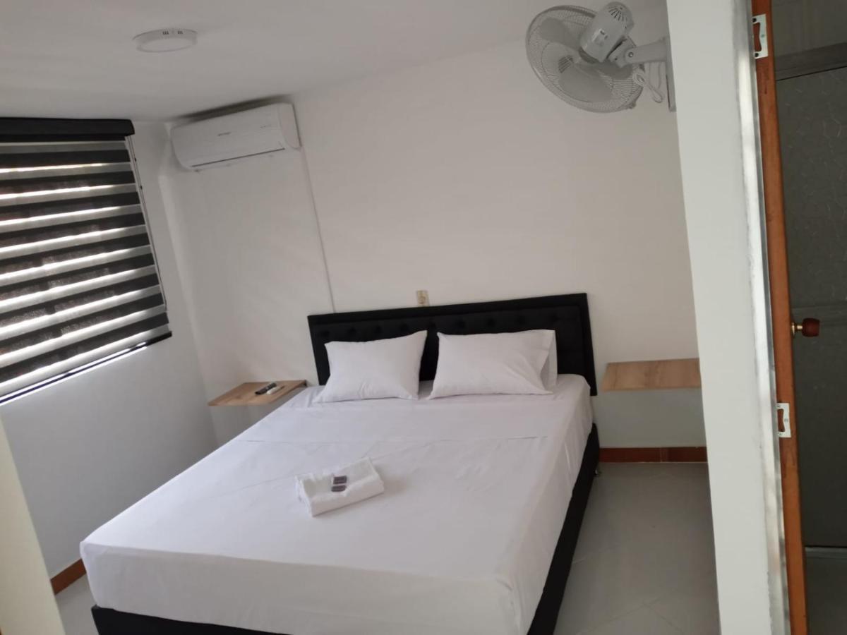 Hotel Picasso 70 Medellin Luaran gambar