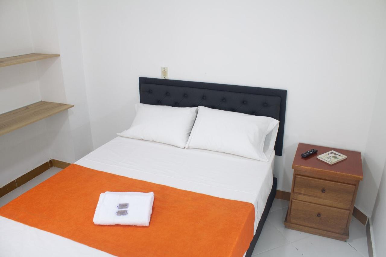Hotel Picasso 70 Medellin Luaran gambar