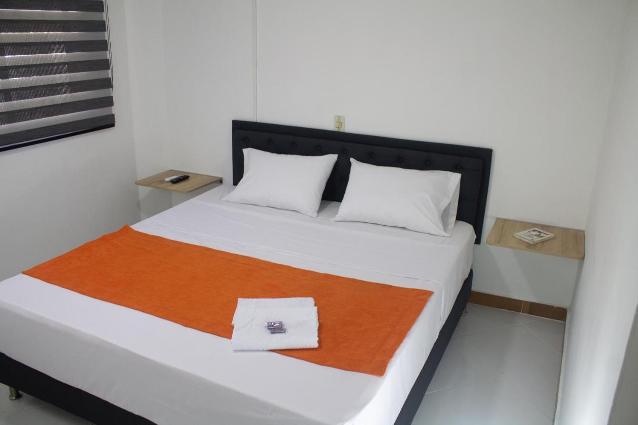 Hotel Picasso 70 Medellin Luaran gambar