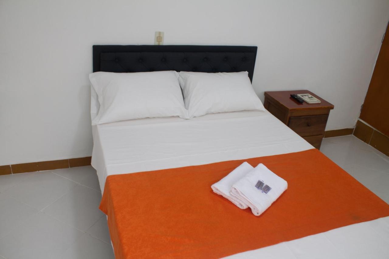 Hotel Picasso 70 Medellin Luaran gambar