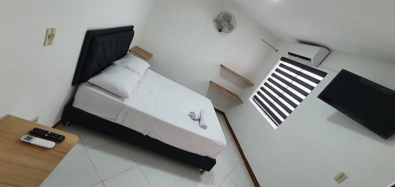 Hotel Picasso 70 Medellin Luaran gambar