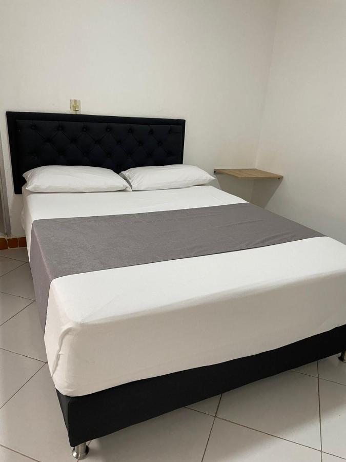 Hotel Picasso 70 Medellin Luaran gambar