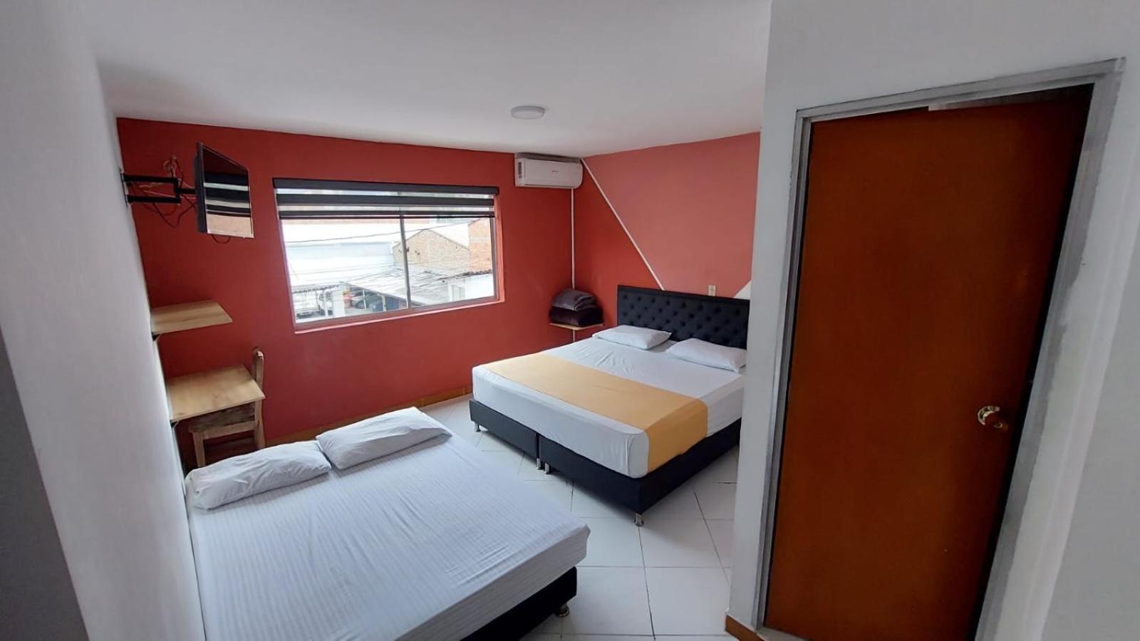 Hotel Picasso 70 Medellin Luaran gambar