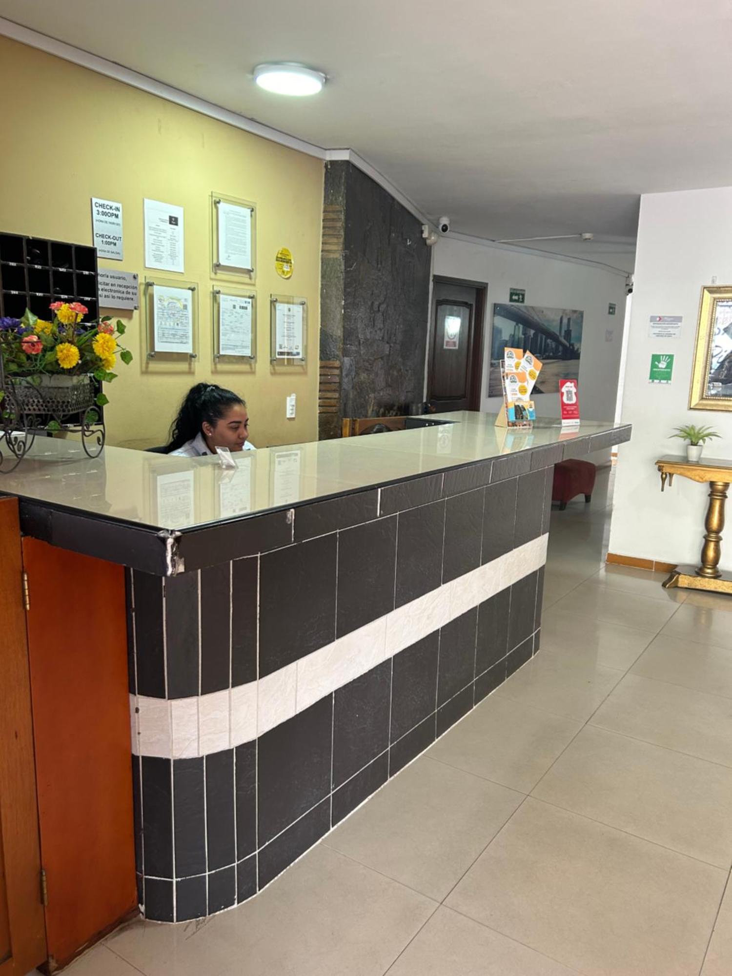 Hotel Picasso 70 Medellin Luaran gambar